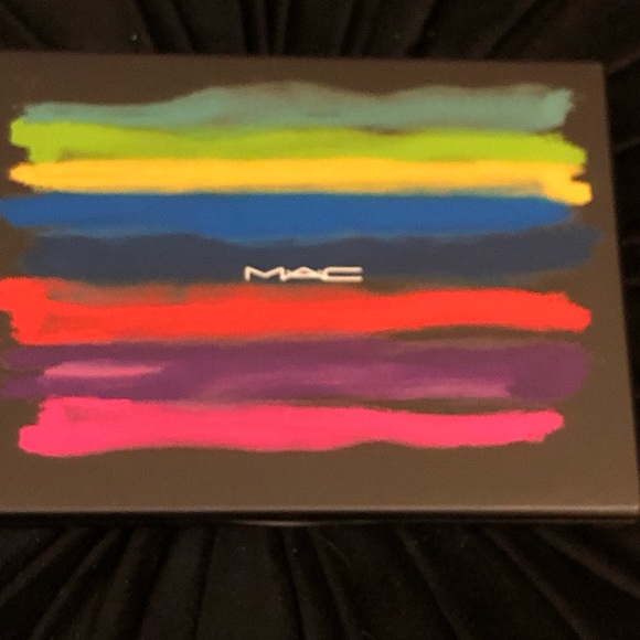 Mac cosmetics - Picture 5 of 6
